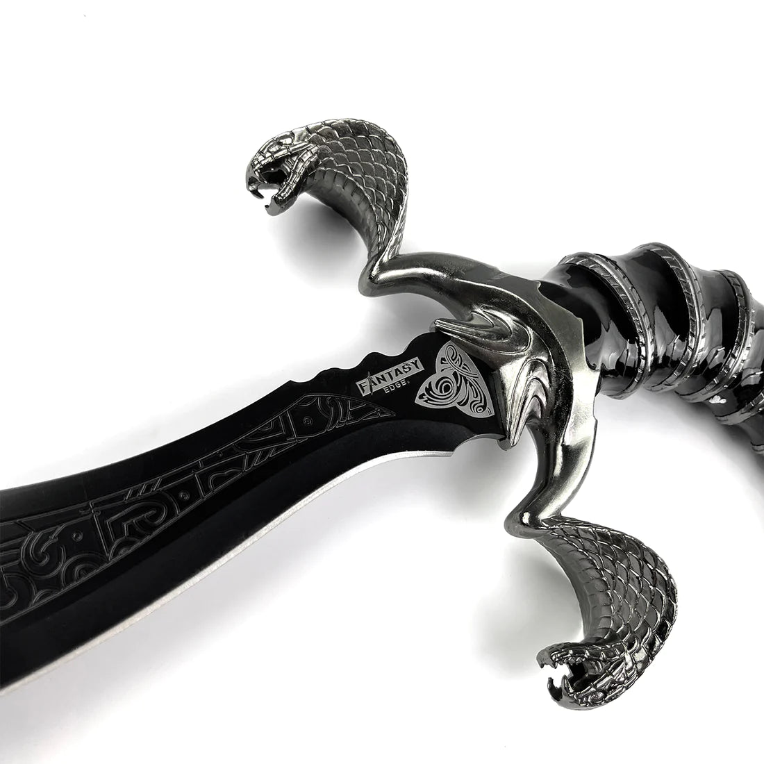FANTASY EDGE 12" CURVED BLADE SCORPION DAGGER W/ STAND - KM1212